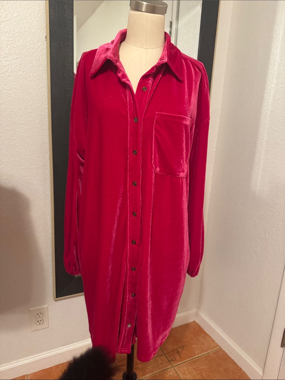 entro Velvet Button-Front Long Sleeve Dress in Fuchsia